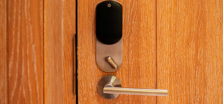 Automatic Locking Door Knob Burlingame